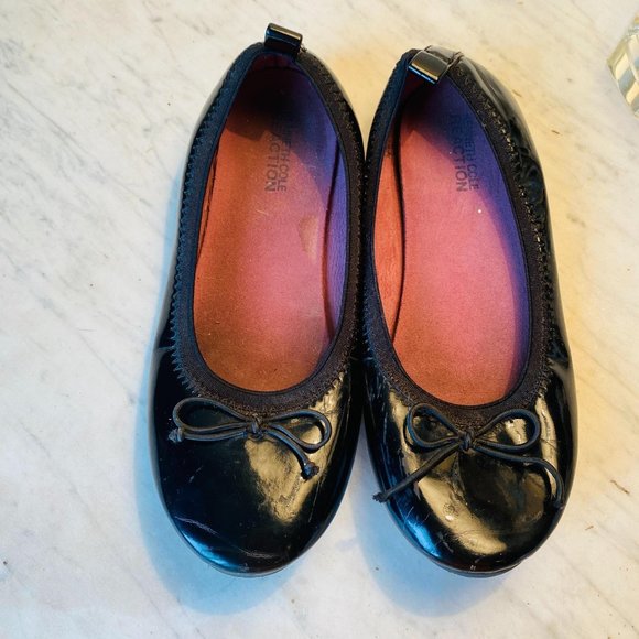 Kenneth Cole Reaction Girls Copy Tap Ballet Flats - Picture 3 of 8